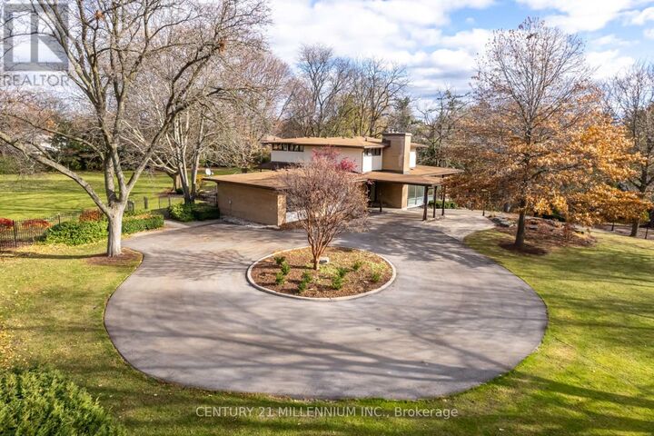 Property Photo:  200 Main Street South  ON L6W 2E2 