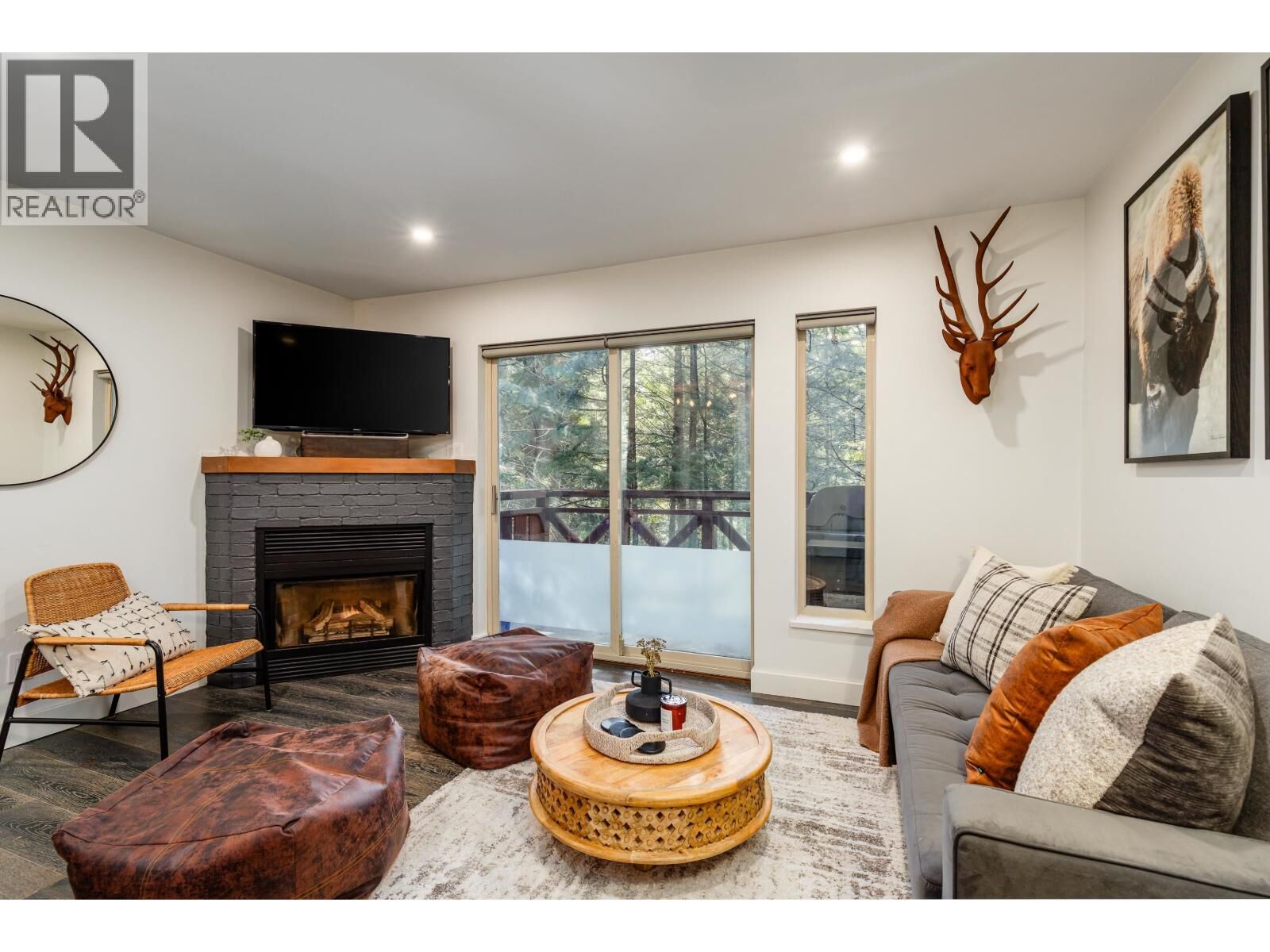 Property Photo:  3070 Hillcrest Drive 113  BC V8E 0V1 