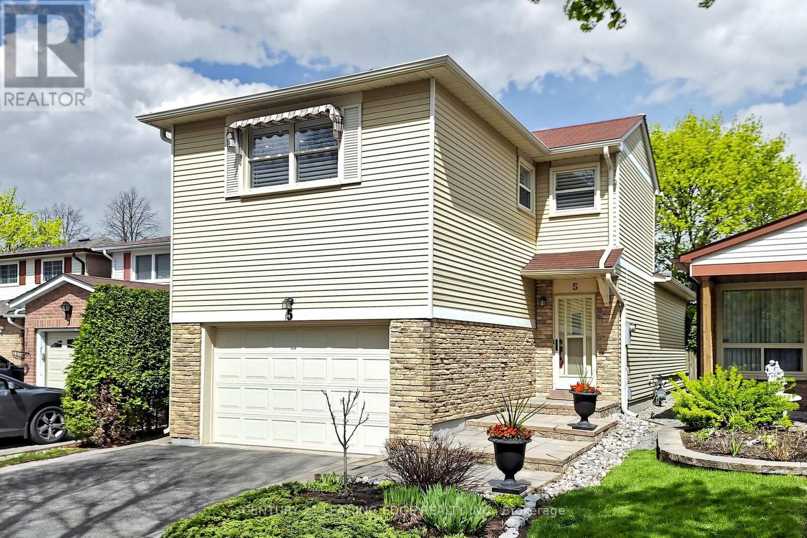 Property Photo:  5 Madsen Crescent  ON L3R 4P2 
