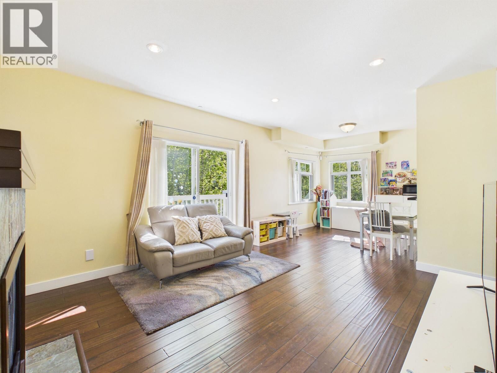 Property Photo:  7388 Macpherson Avenue 141  BC V5J 0A1 