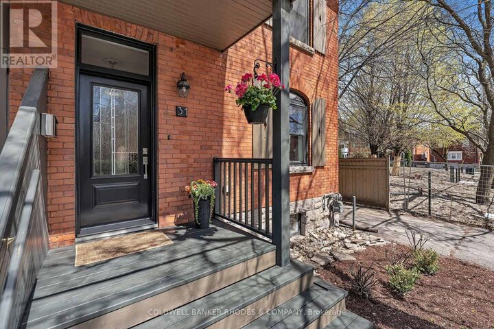 Property Photo:  31 Fifth Avenue  ON K1S 2M3 