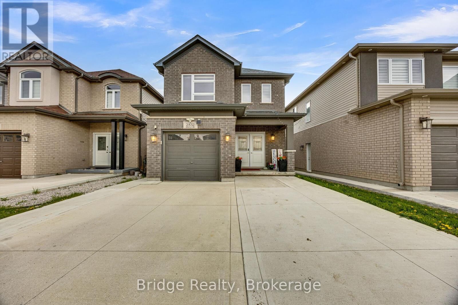 Property Photo:  2832 Doyle Drive  ON N6M 0G7 