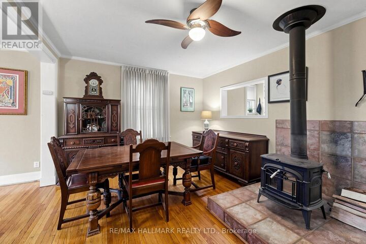 Property Photo:  38 Norwood Road  ON M4E 2S2 