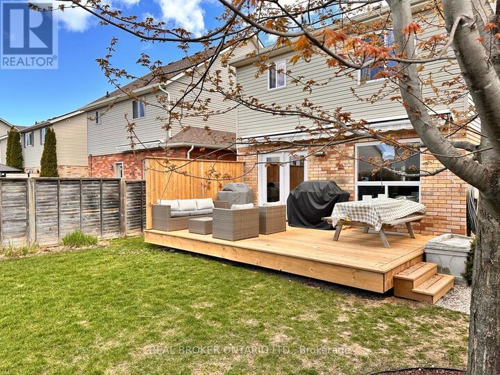 Property Photo:  320 Holden Street  ON L9Y 0E1 