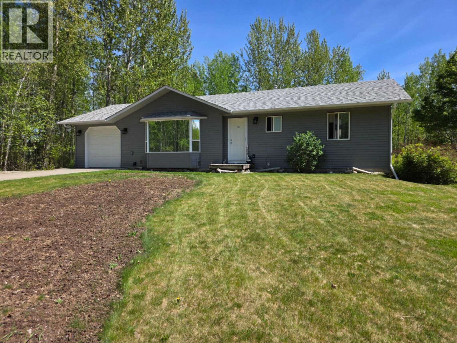 Property Photo:  360 Dawson Street  BC V2J 6A9 