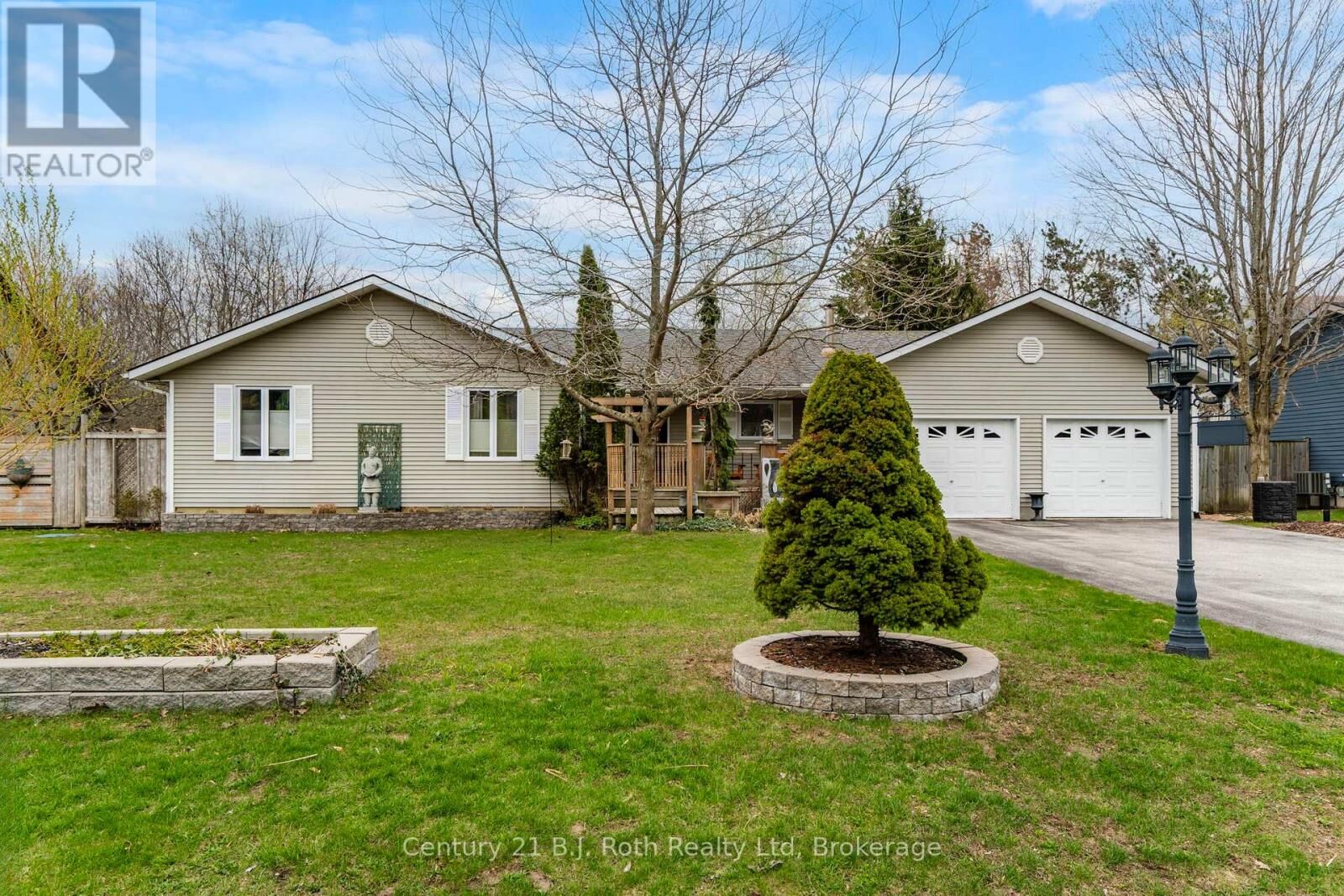Property Photo:  59 Withall Grove  ON L0L 2T0 