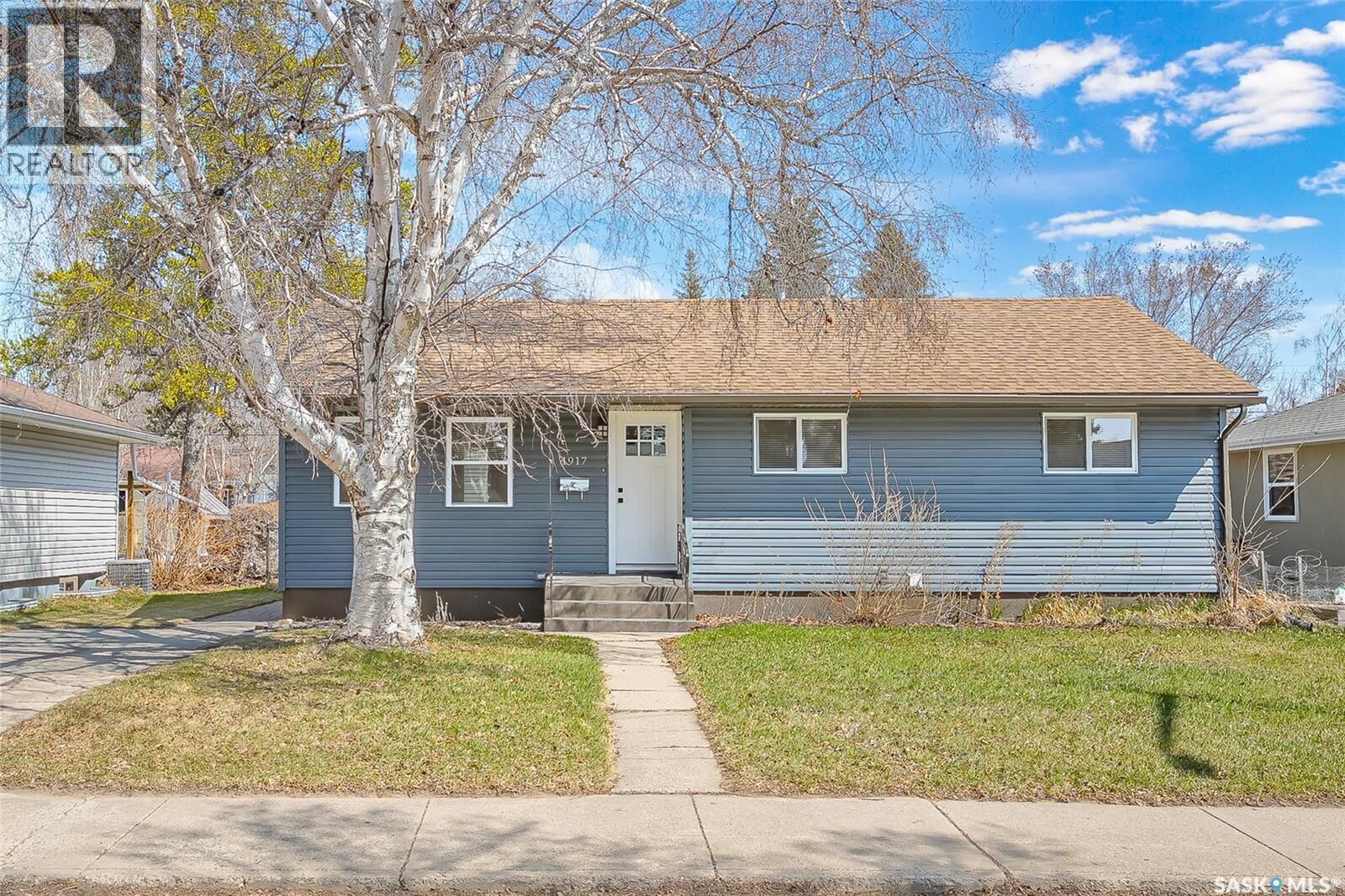 Property Photo:  1917 Cairns Avenue  SK S7J 1T3 