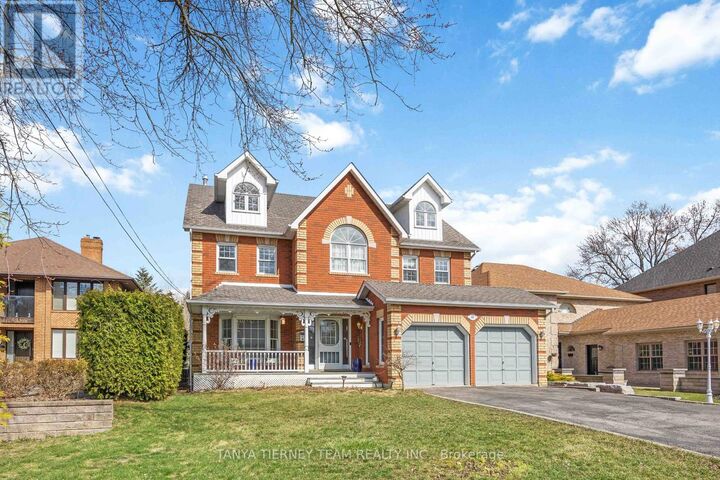 Property Photo:  467 Oakwood Drive  ON L1W 2M8 