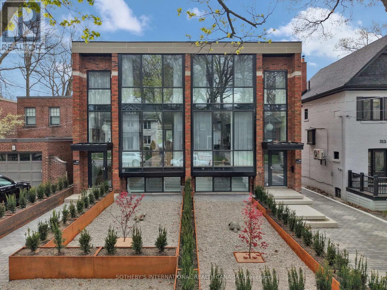 Property Photo:  323 St Clair Avenue East  ON M4T 1P3 