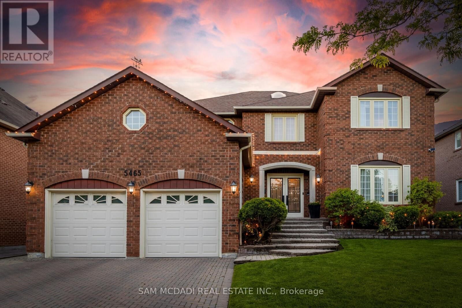 Property Photo:  5465 Shorecrest Crescent  ON L5M 4Y6 