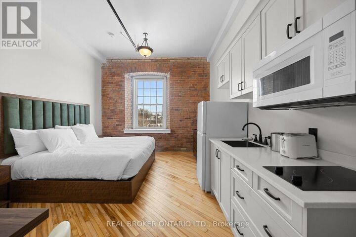 Property Photo:  150 Mill Street 202  ON K7C 1T4 