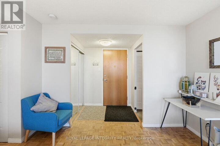 Property Photo:  2760 Carousel Crescent 1208  ON K1T 2N4 