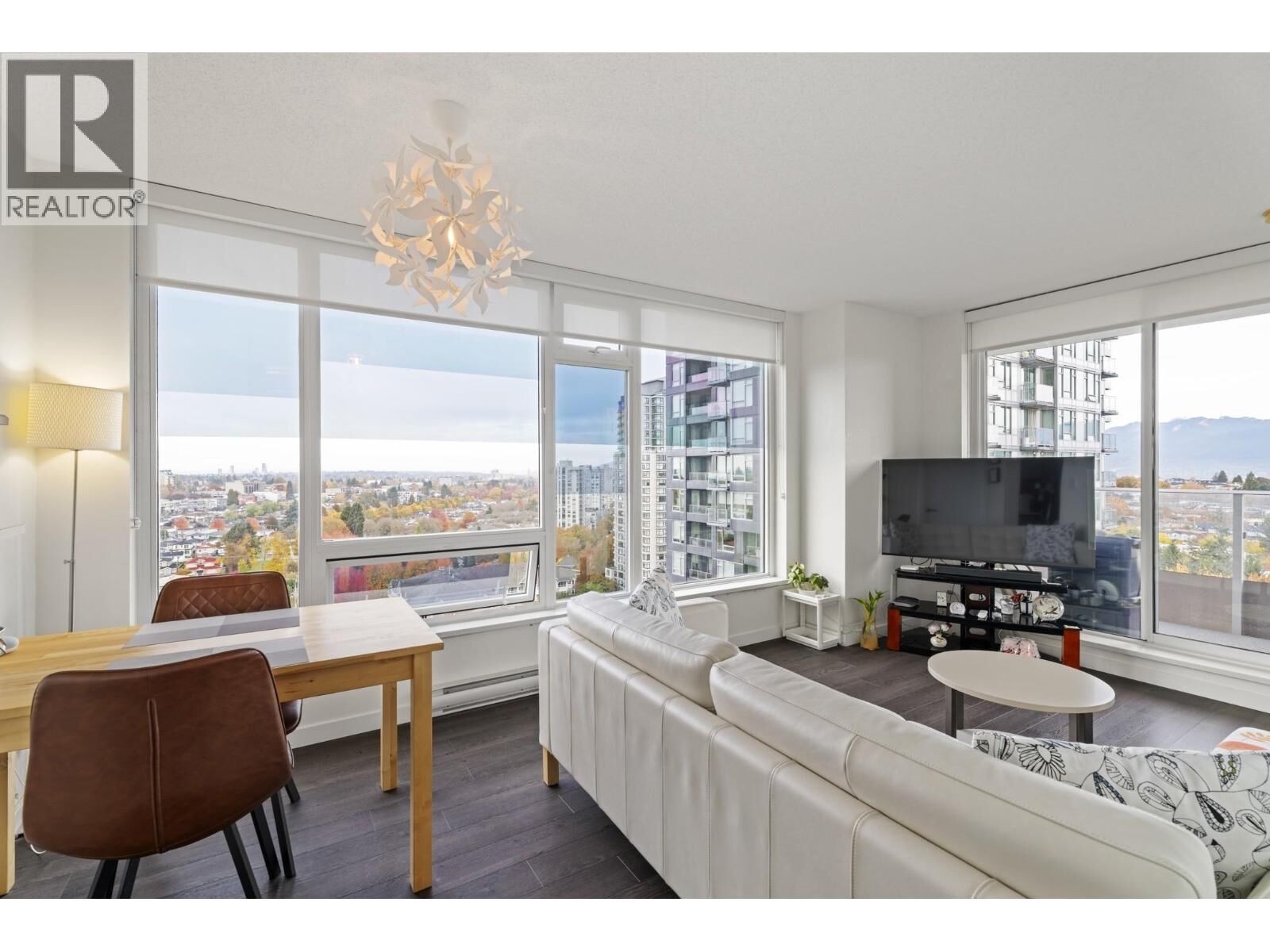 Property Photo:  5515 Boundary Road  BC V5R 0E3 