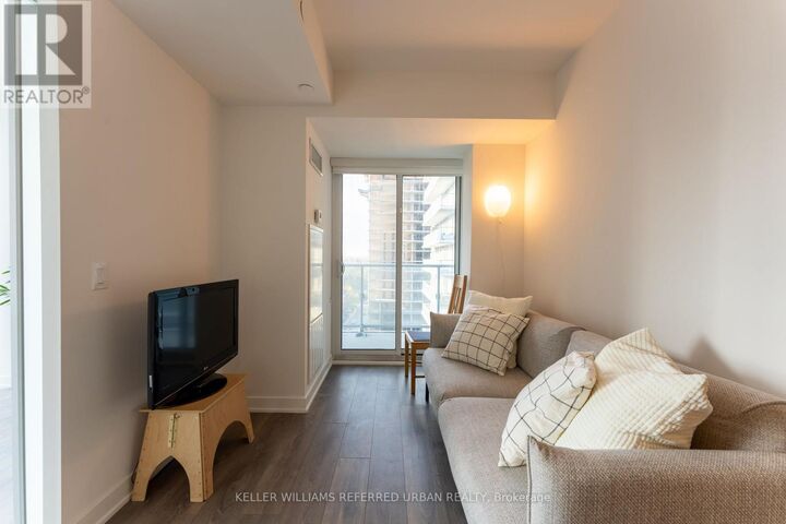 Property Photo:  195 Redpath Avenue 1012  ON M4P 0E4 