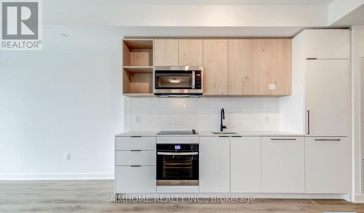Property Photo:  1185 Dupont Street 510  ON M6H 0E5 