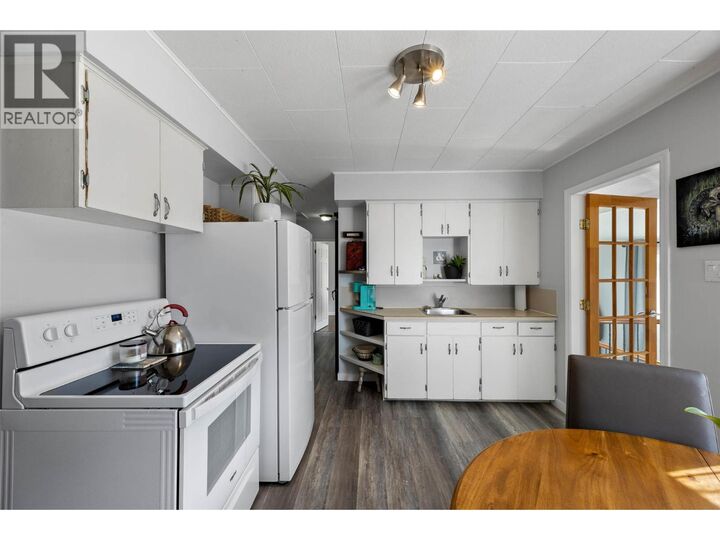 Property Photo:  957 Pine Street  BC V2C 3A3 