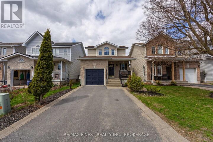 Property Photo:  976 Bluffwood Avenue  ON K7K 7K5 