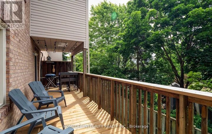 Property Photo:  119 D'Ambrosio Drive 27  ON L4N 7R7 