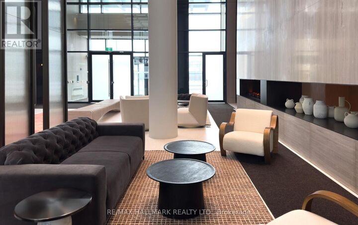 Property Photo:  195 Commerce Street 3206  ON L4K 0P9 