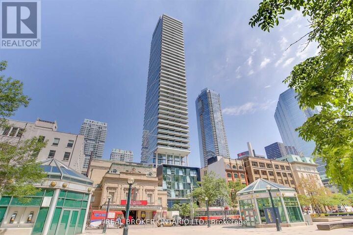 Property Photo:  224 King Street West 2001  ON M5H 0A6 
