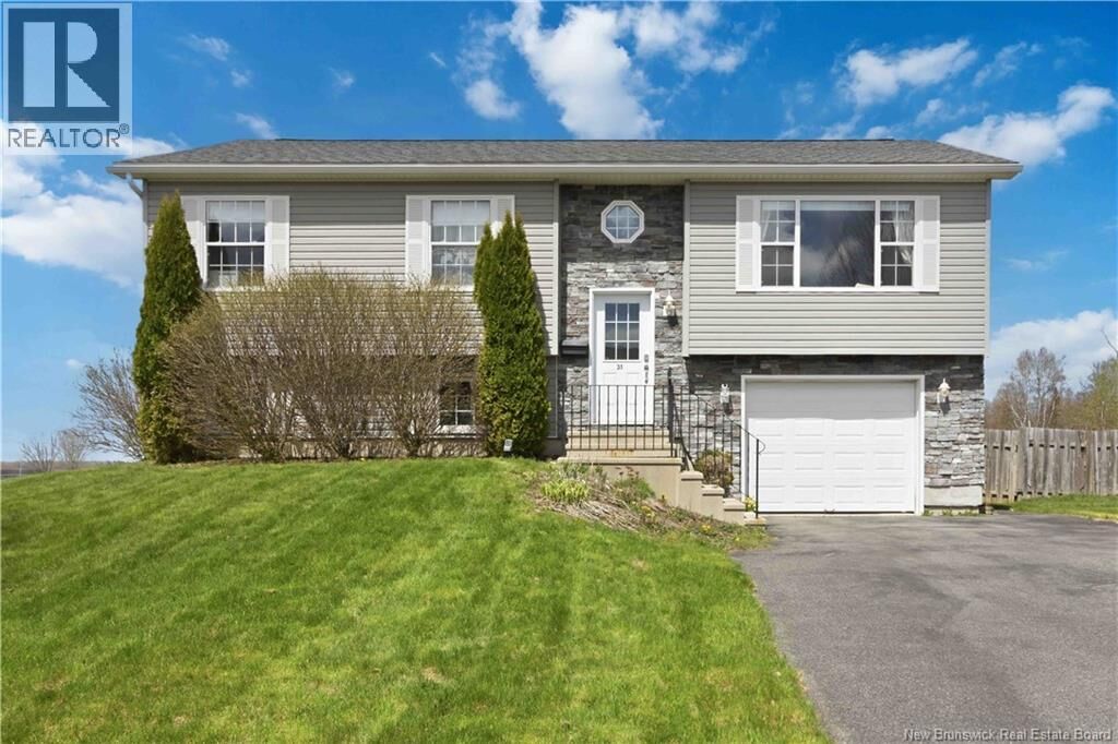 Property Photo:  31 Hallihan Drive  NB E2V 0C2 