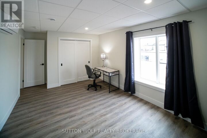 Property Photo:  19 Centre Street West 301  ON N7G 1T5 