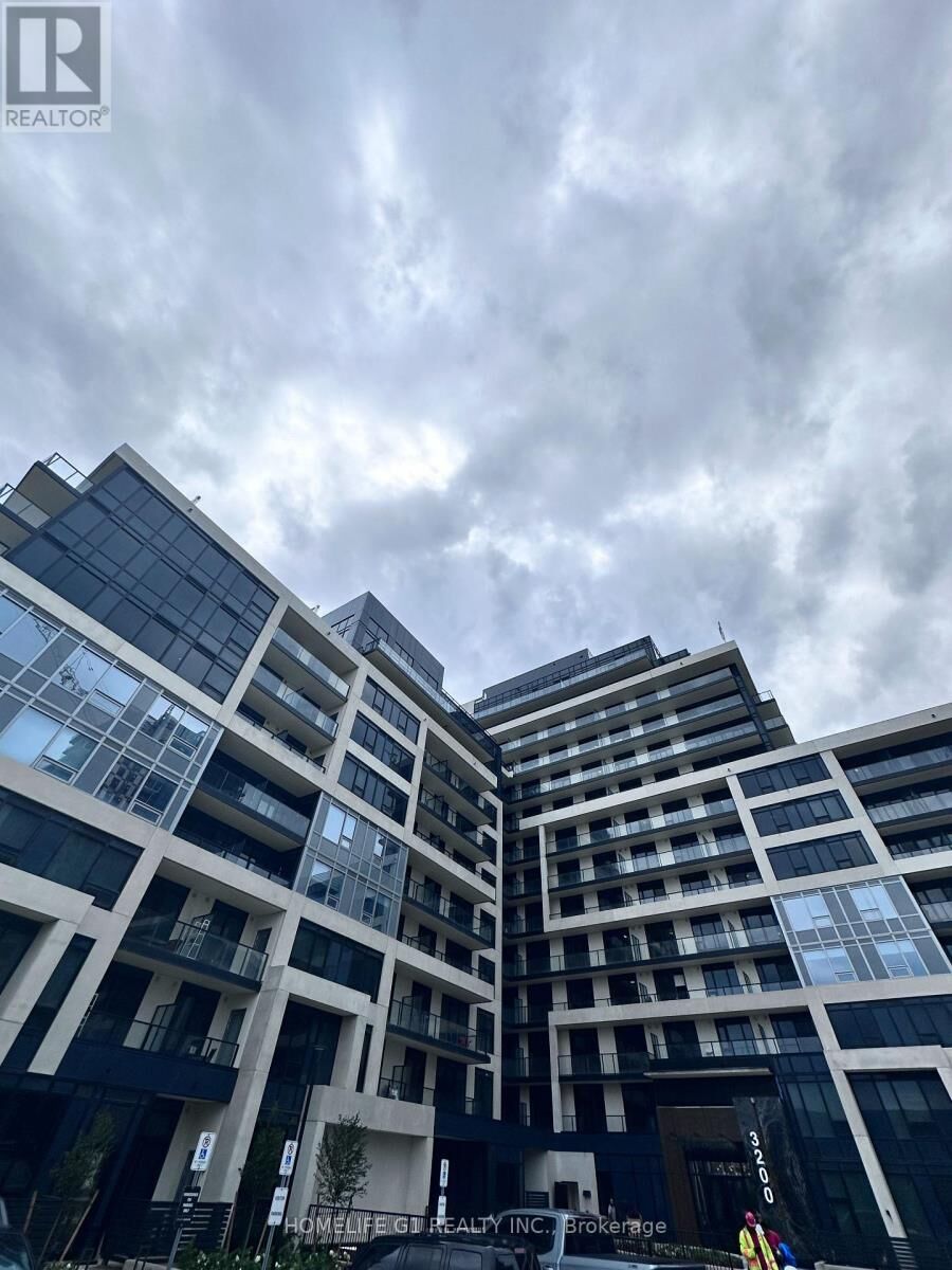 Property Photo:  3200 William Coltson Avenue 727  ON L6H 7W6 