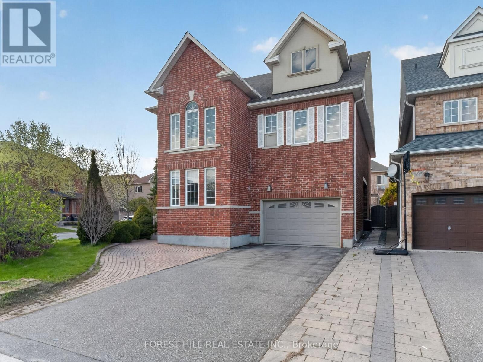 Property Photo:  92 Seabreeze Avenue  ON L4J 8T7 