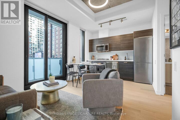 Property Photo:  11 Charlotte Street 606  ON M5V 0M6 