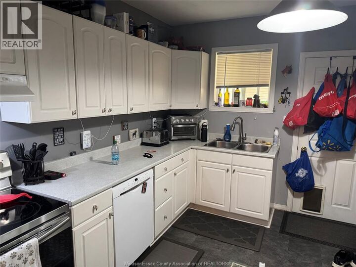 Property Photo:  1056 Gladstone  ON N9A 2R8 
