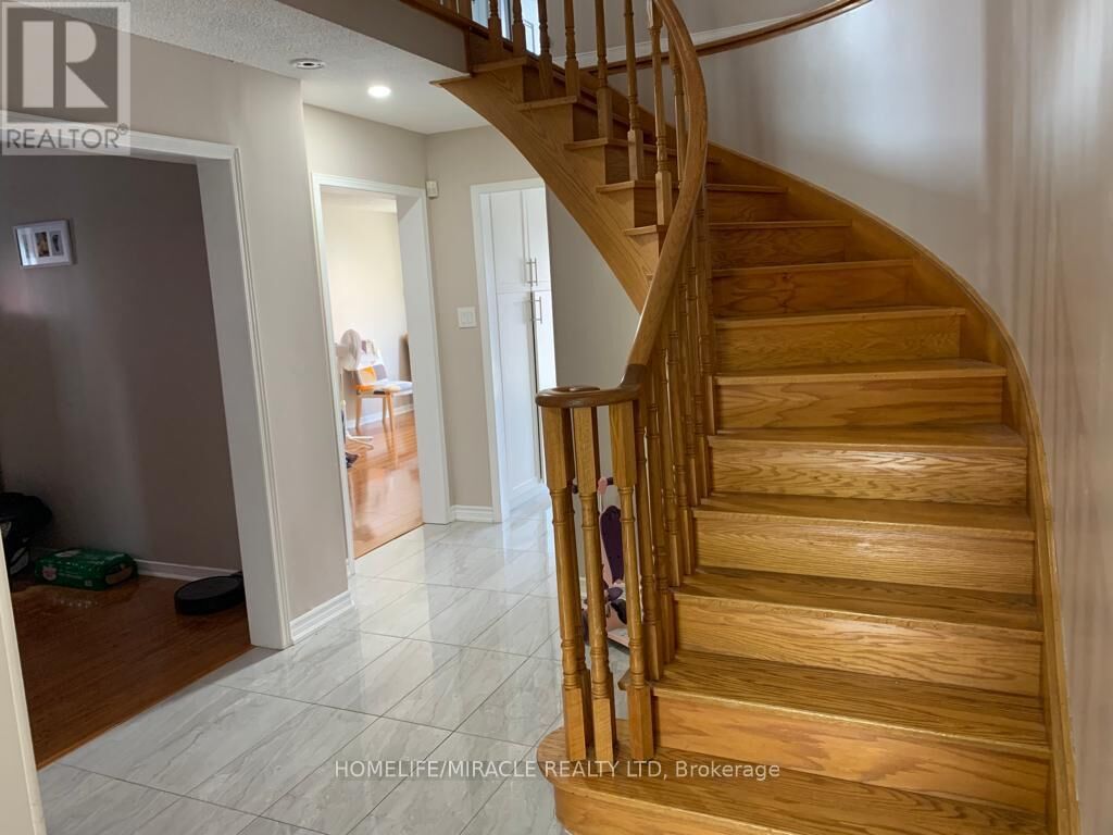 Property Photo:  108 Michigan Avenue  ON L6Y 4N6 