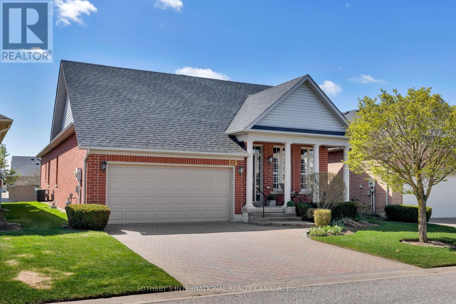 Property Photo:  125 Bobby Locke Lane  ON L4A 1R5 
