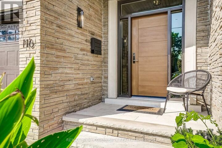 Property Photo:  116 Lucas Street  ON L4C 4P5 