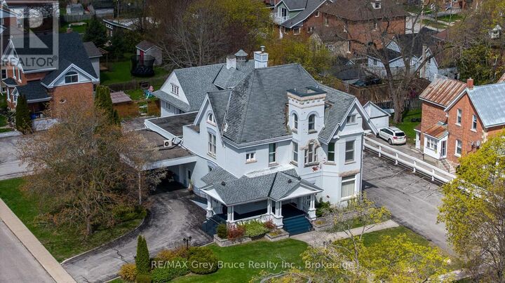 Property Photo:  1178 4th Avenue West  ON N4K 4W5 