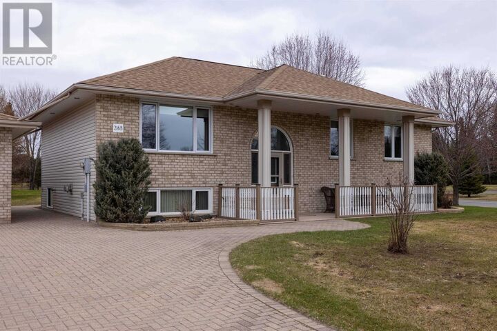 Property Photo:  2168 Southcliff Pl  ON P7J 1H4 