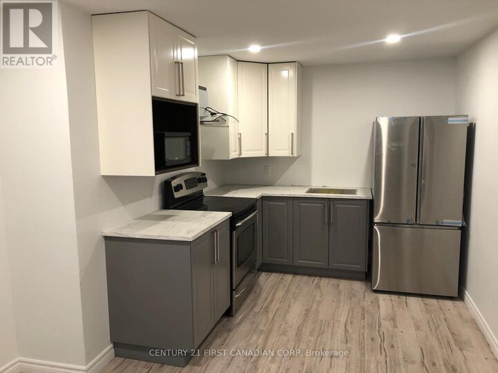 Property Photo:  257 Hungerford Street Lower  ON N5W 6E2 