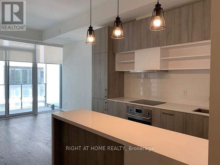 Property Photo:  8 Hillsdale Avenue 944  ON M4S 0B2 