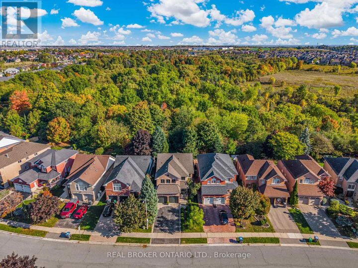 Property Photo:  67 Summer Valley Drive  ON L6Z 4V1 