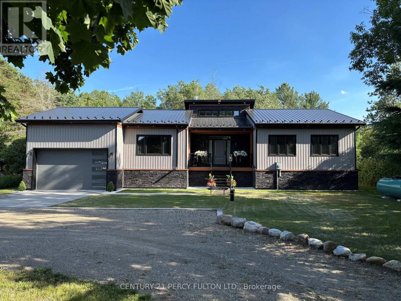 Property Photo:  9243 County Road 1  ON L0N 1P0 