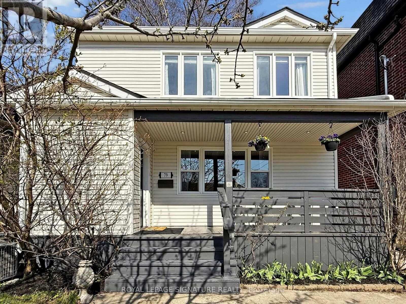 Property Photo:  79 Meighen Avenue  ON M4B 2H4 