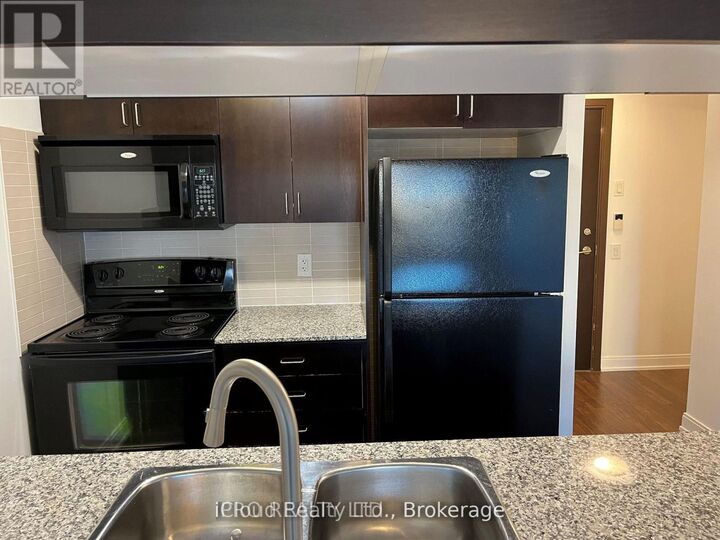 Property Photo:  25 Viking Lane 1047  ON M9B 0A1 