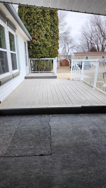Property Photo:  42 Unrau Place Highland Park  MB R7C 0A7 