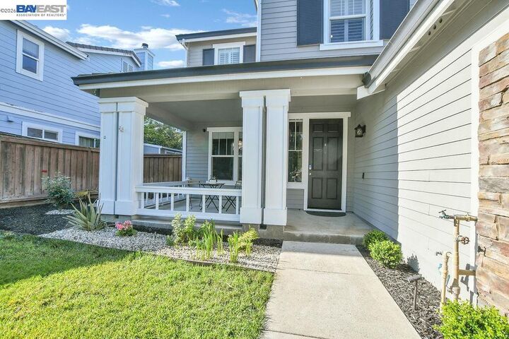 Property Photo: 244 Laird Pl CA 94513
