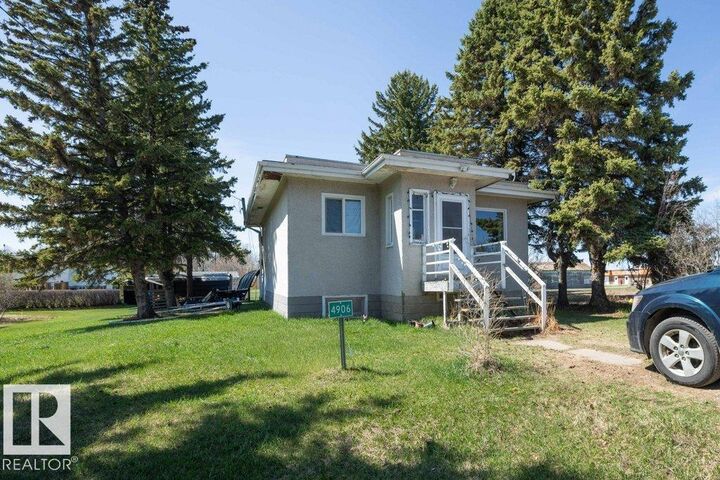 Property Photo:  4906 51 Street  AB T0G 0H0 