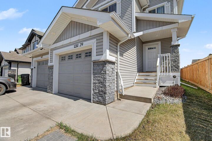 Property Photo:  1211 29 Street NW  AB T6T 1A9 