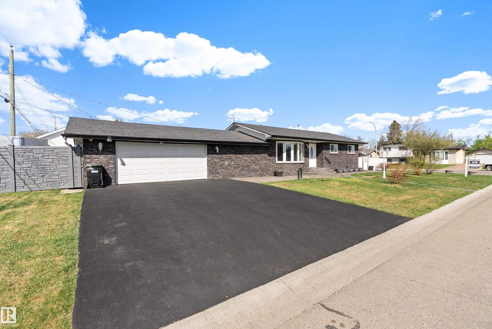Property Photo:  17 Camelot Avenue  AB T9E 4M4 