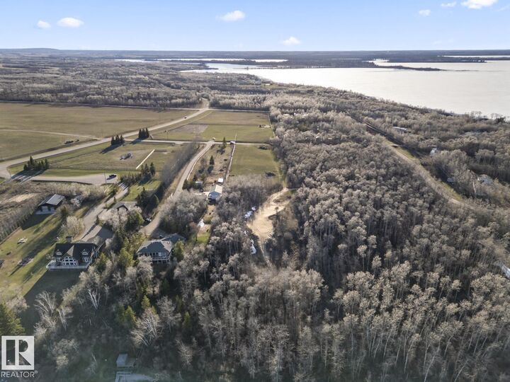 Property Photo:  46528 Twp 604A 9  AB T9N 2J1 