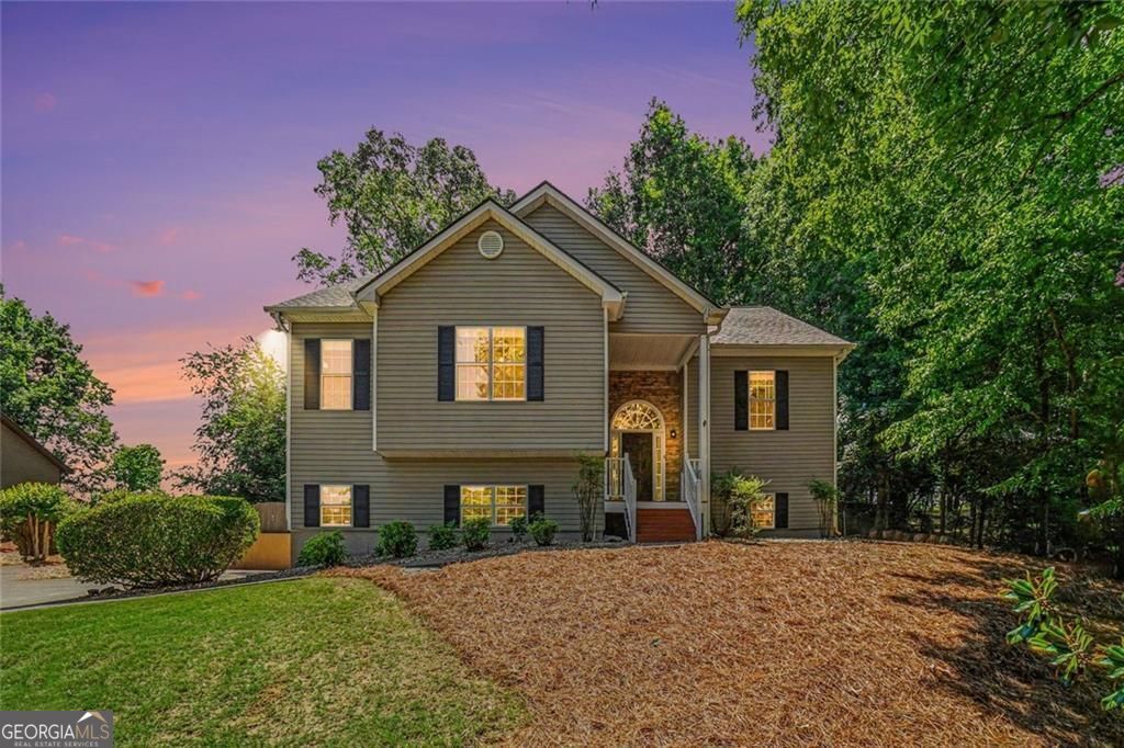 Property Photo: 902 Cobblestone Trail GA 30114