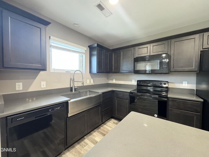 Property Photo:  3934 24th Street SE  ND 58554 