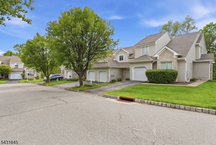Property Photo:  16 Pale Star Ct  NJ 07419 